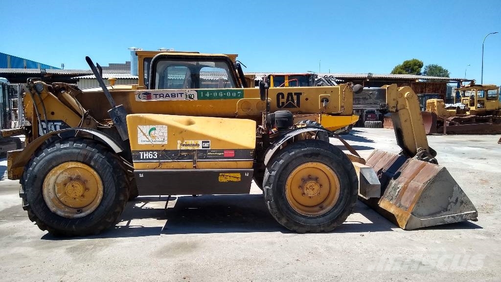 CAT TH63 Carretillas telescópicas