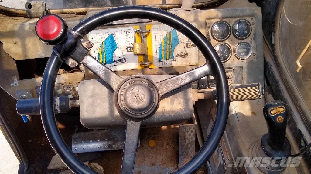 CAT TH63 Carretillas telescópicas