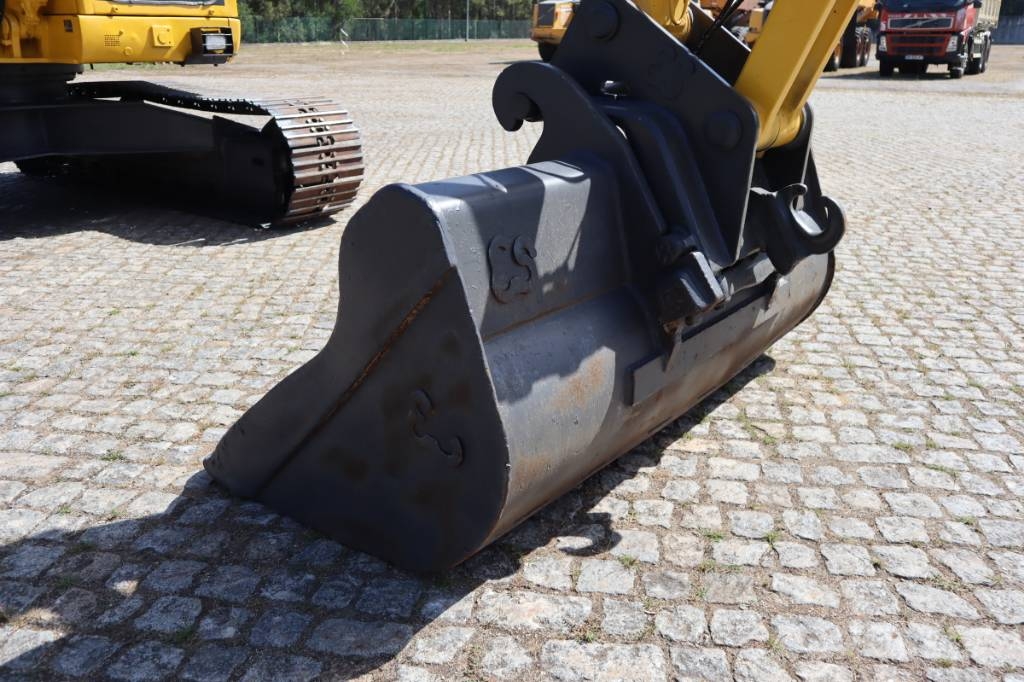 Komatsu PC138US-8 Escavadeiras de esteiras