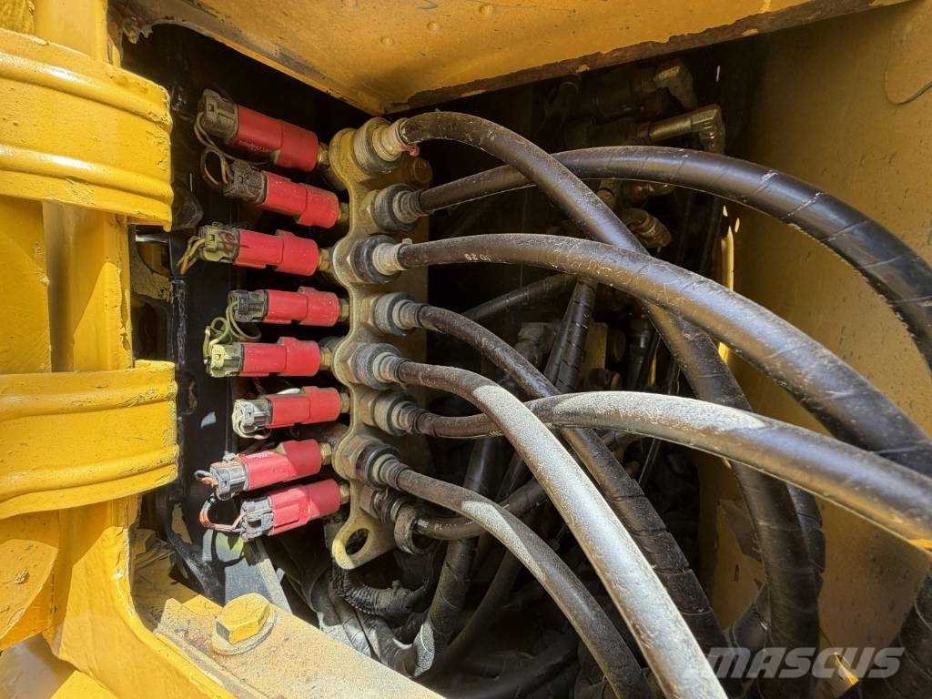 Komatsu PC138US-8 Escavadeiras de esteiras