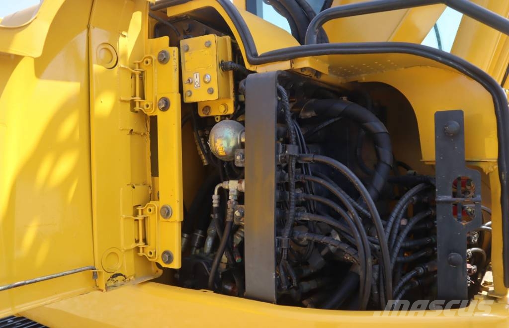 Komatsu PC138US-8 Escavadeiras de esteiras