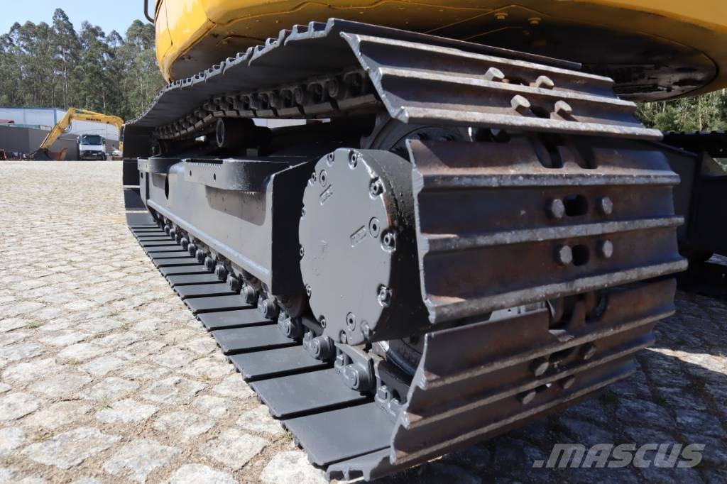 Komatsu PC138US-8 Escavadeiras de esteiras