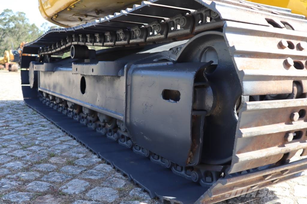 Komatsu PC138US-8 Escavadeiras de esteiras