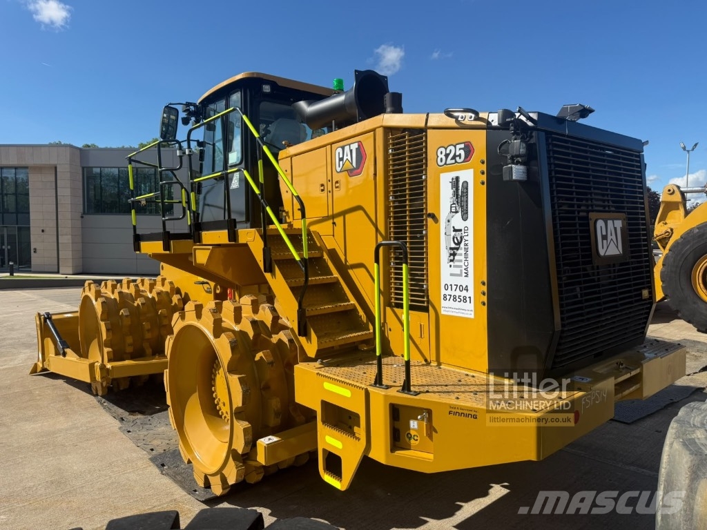 CAT 825 Kompaktorji tal