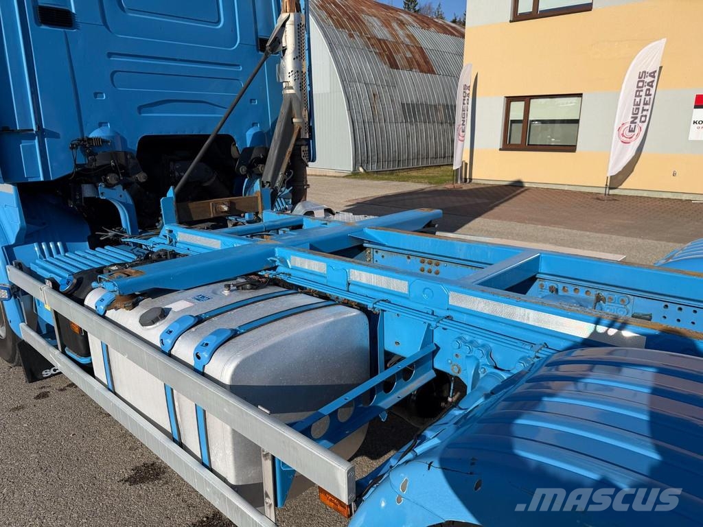 Scania R730 8X4*4 EURO6 + RETARDER + HYDRAULIC PUMP + BDF Kontejnerski kamioni