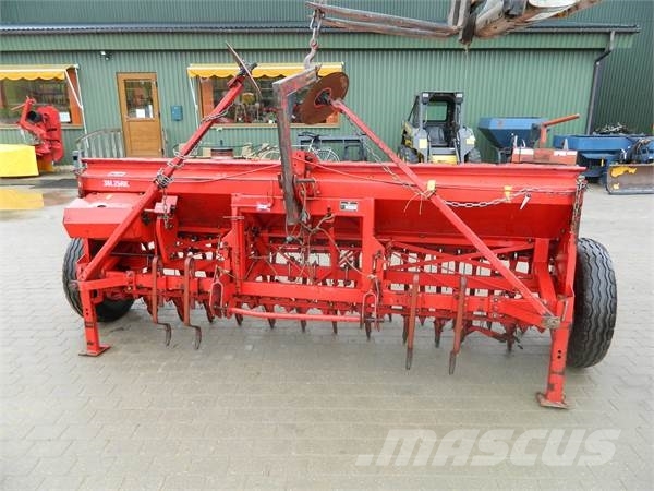 Kongskilde Drillmaster مثاقيب