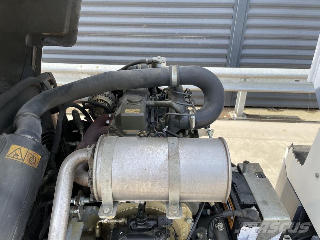 Dynapac CC1200C Kombinované válce