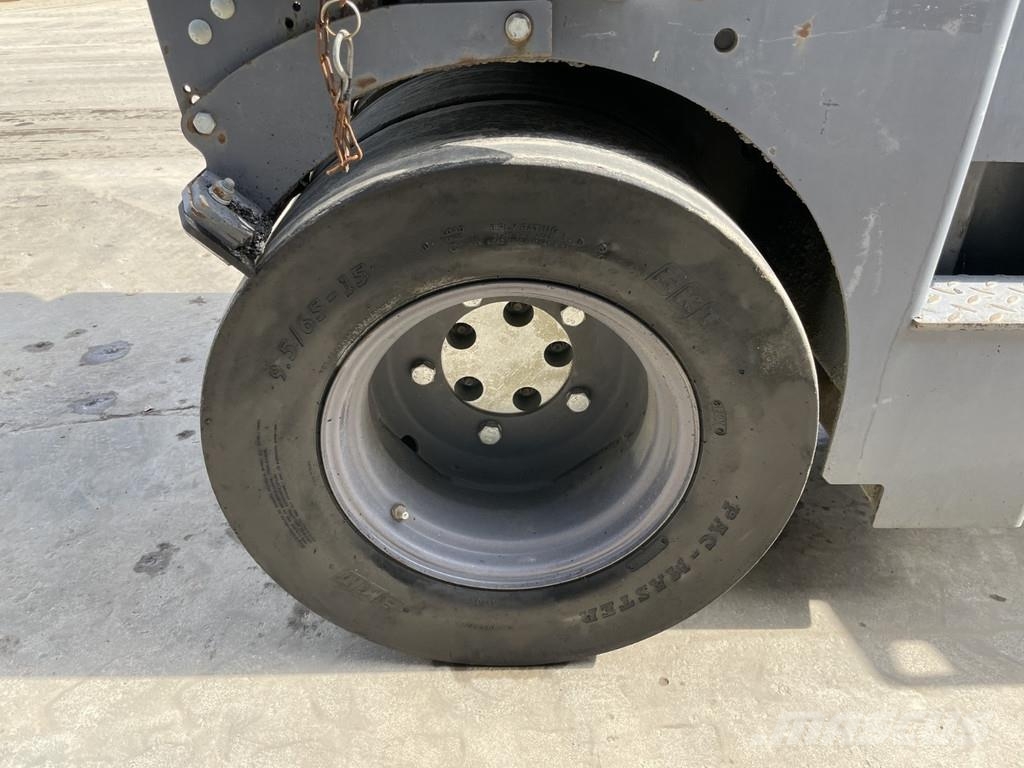 Dynapac CC1200C Kombinované válce