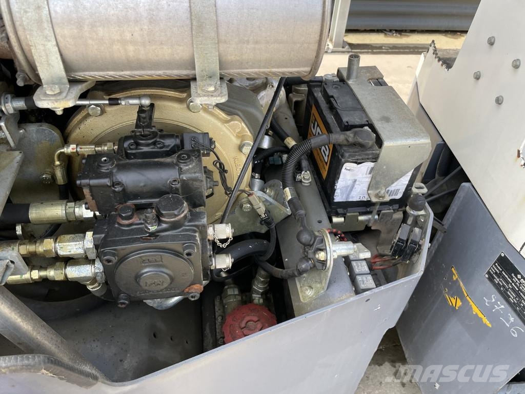 Dynapac CC1200C Kombinované válce