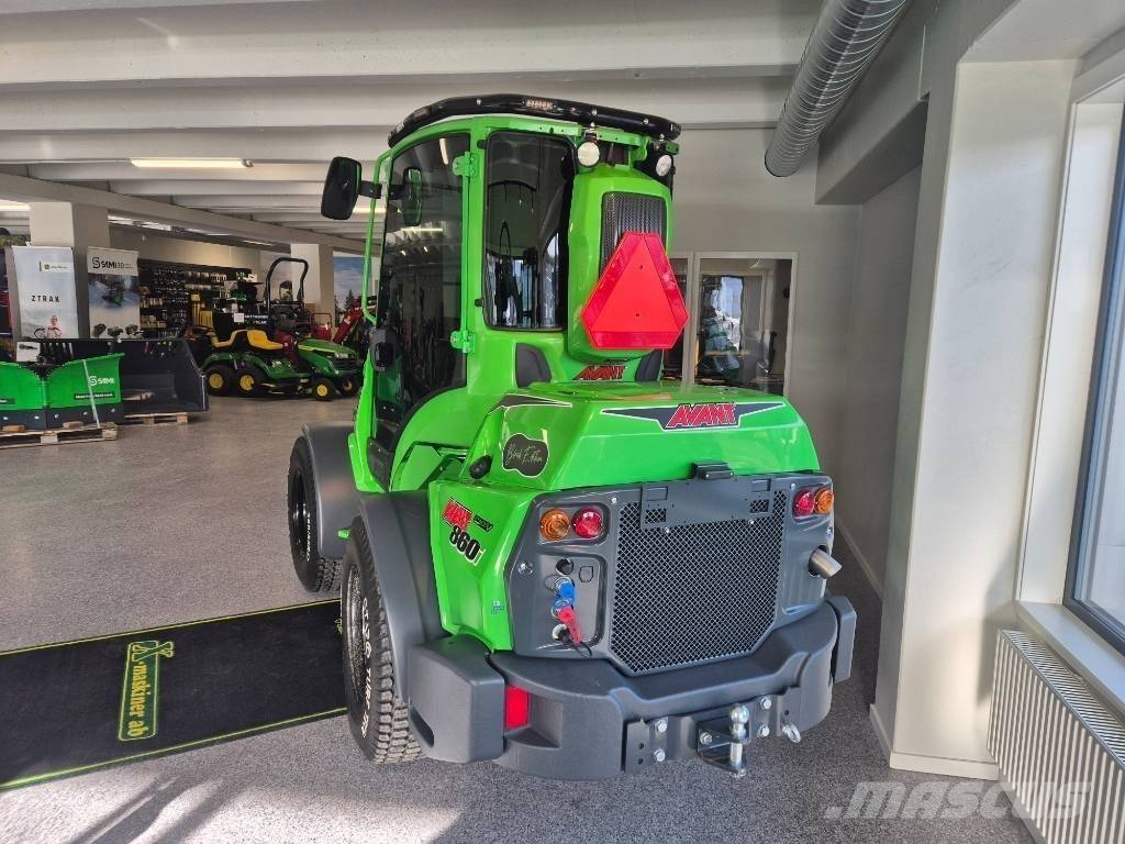 Avant 860 Black Edition Skid steer loaders