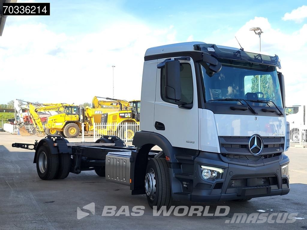 Mercedes-Benz Actros 1835 4X2 NEW chassis 5200mm wheelbase Full Kamioni-šasije