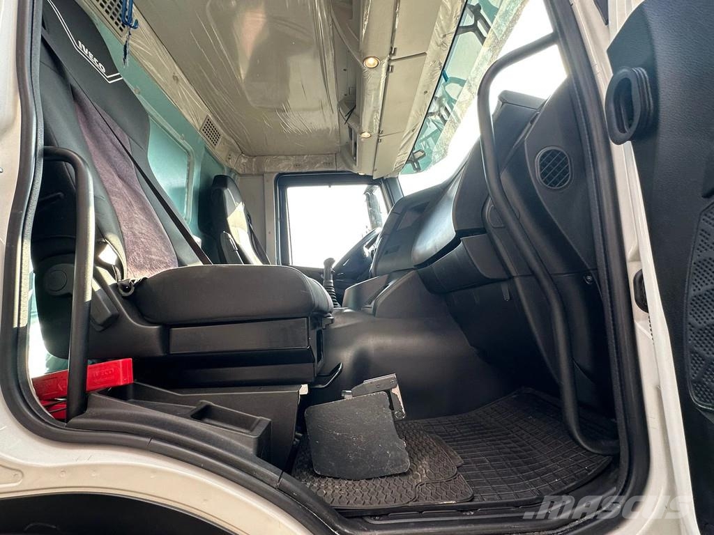 Iveco X-Way 460 8X2 HIAB 858E-7 +JIB 175X-5 KRAANWAGEN G Mobiilinosturit