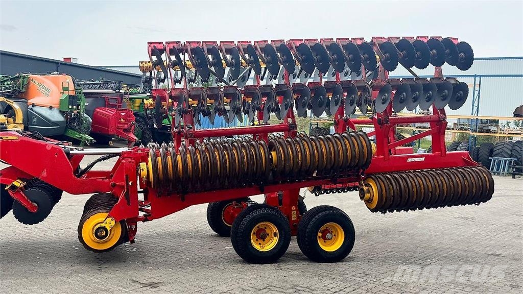 Väderstad Carrier 1225 neue Steelrunner + Discs Gradas de discos