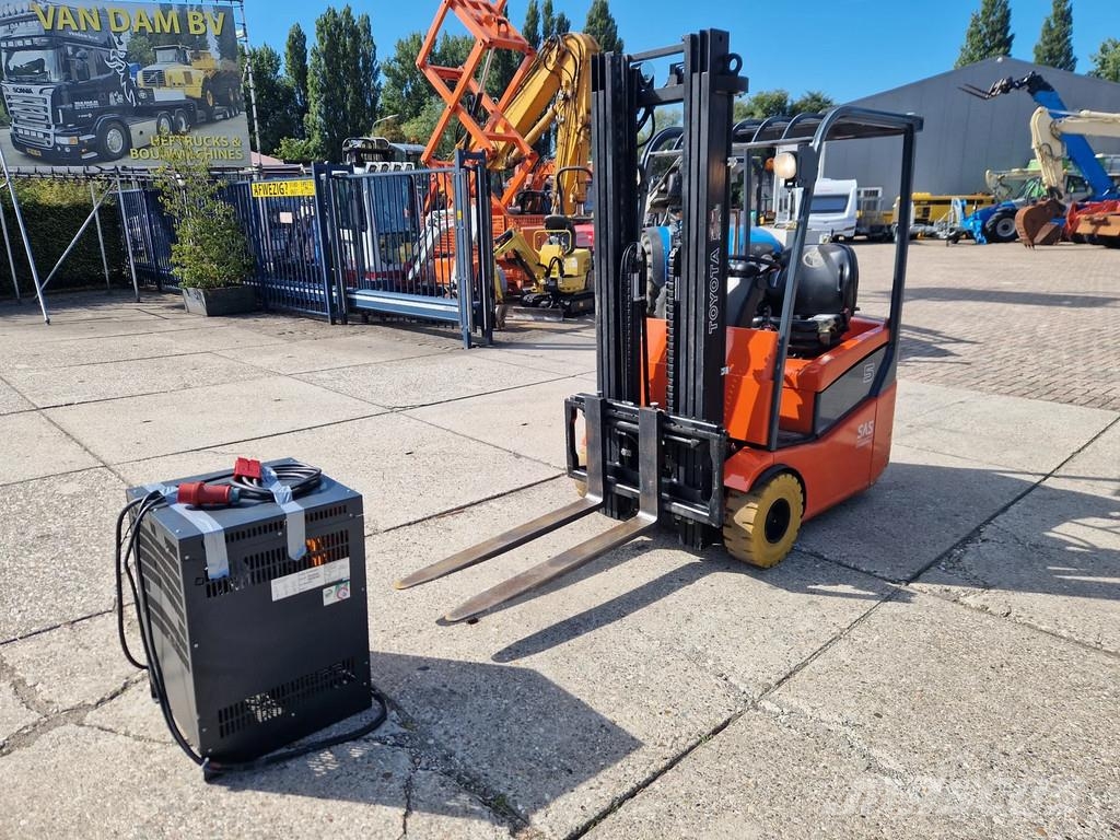 Toyota 1.5 ton elektrisch hefhoogte 5.00m, sideshift Elektrische heftrucks
