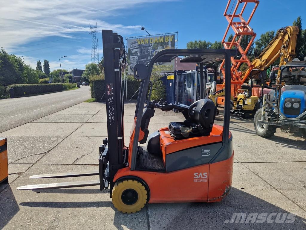 Toyota 1.5 ton elektrisch hefhoogte 5.00m, sideshift Elektrische heftrucks