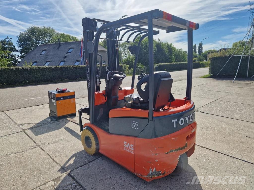 Toyota 1.5 ton elektrisch hefhoogte 5.00m, sideshift Elektrische heftrucks