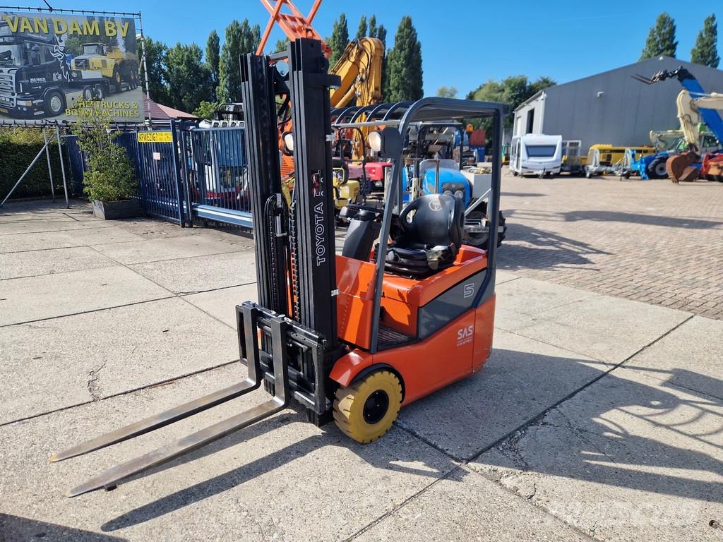 Toyota 1.5 ton elektrisch hefhoogte 5.00m, sideshift Elektrische heftrucks