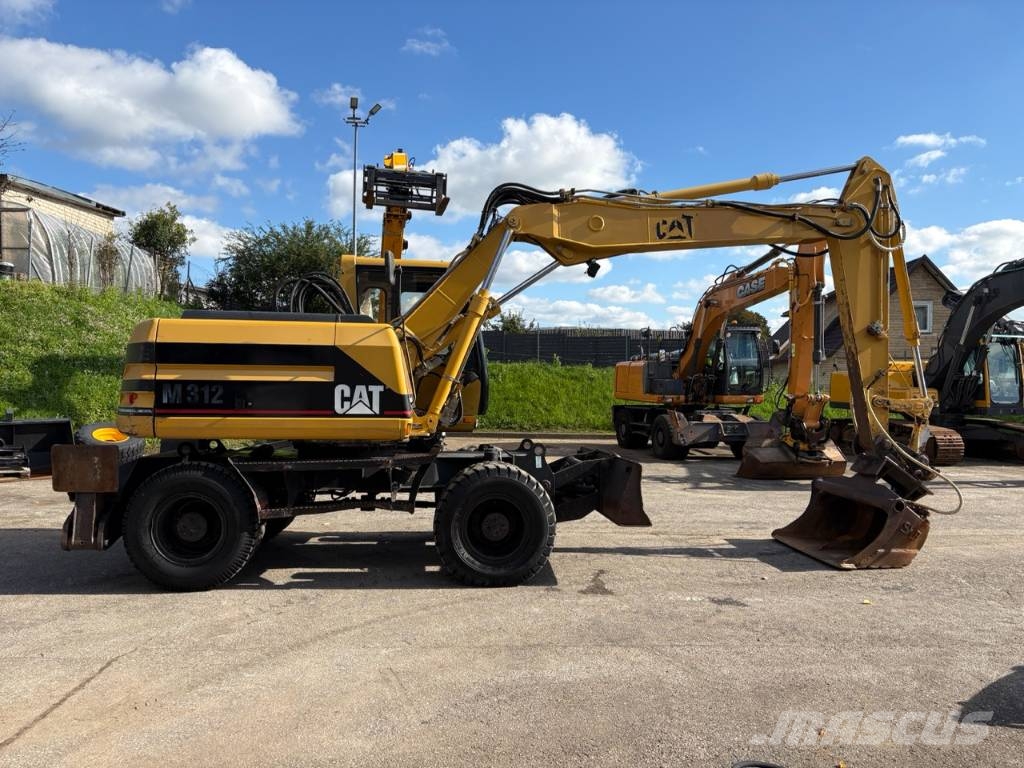 CAT M 312 Bagri na kolesih