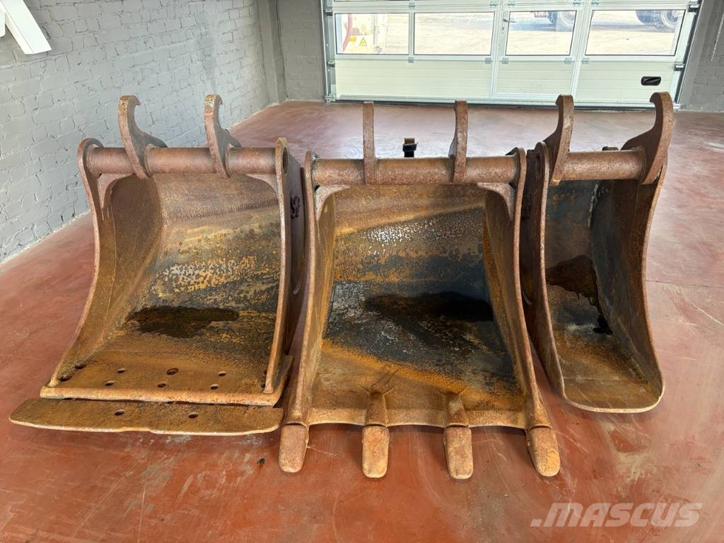 CAT M 312 Bagri na kolesih