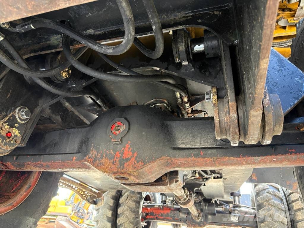 CAT M 312 Bagri na kolesih