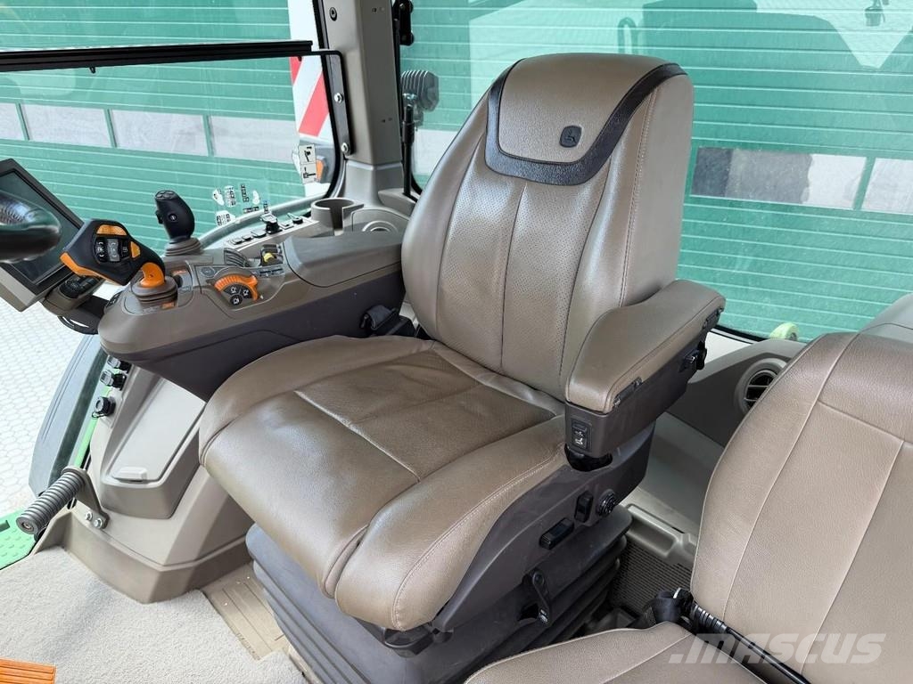 John Deere 8R 370 Trattori