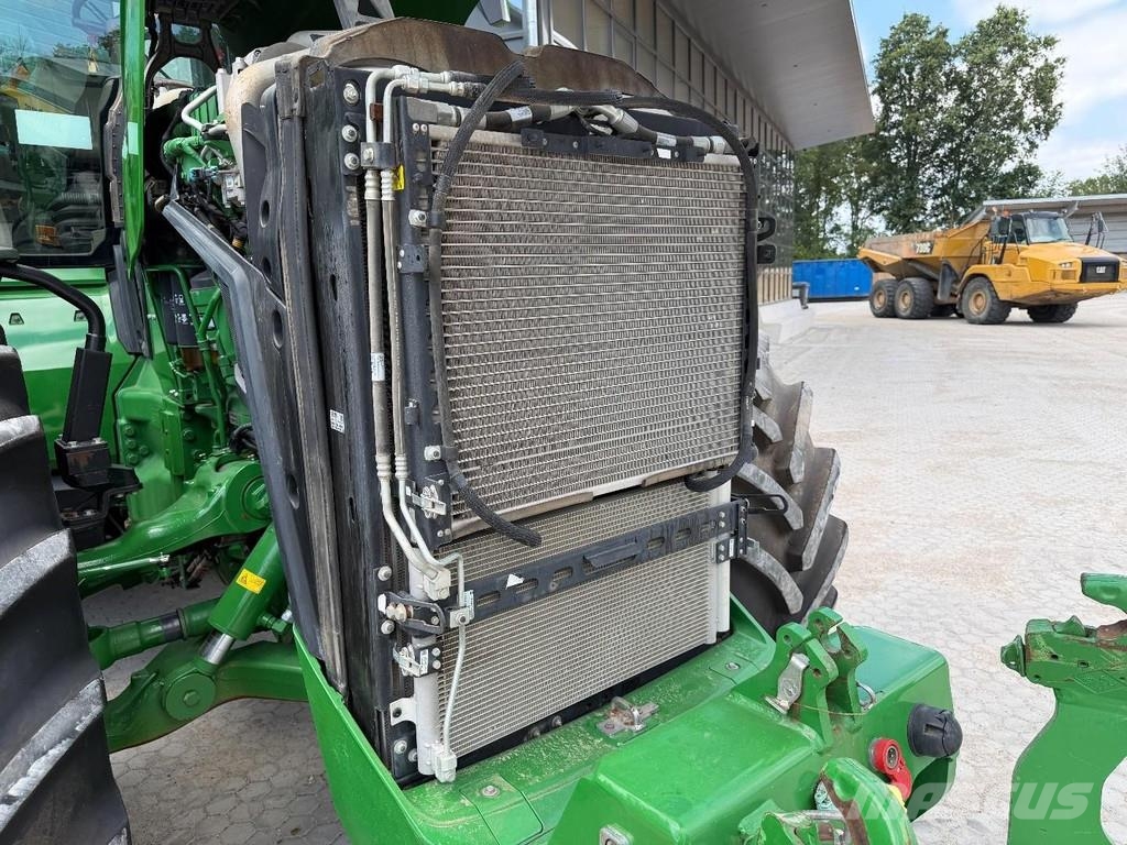 John Deere 8R 370 Trattori