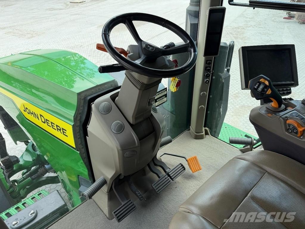 John Deere 8R 370 Trattori
