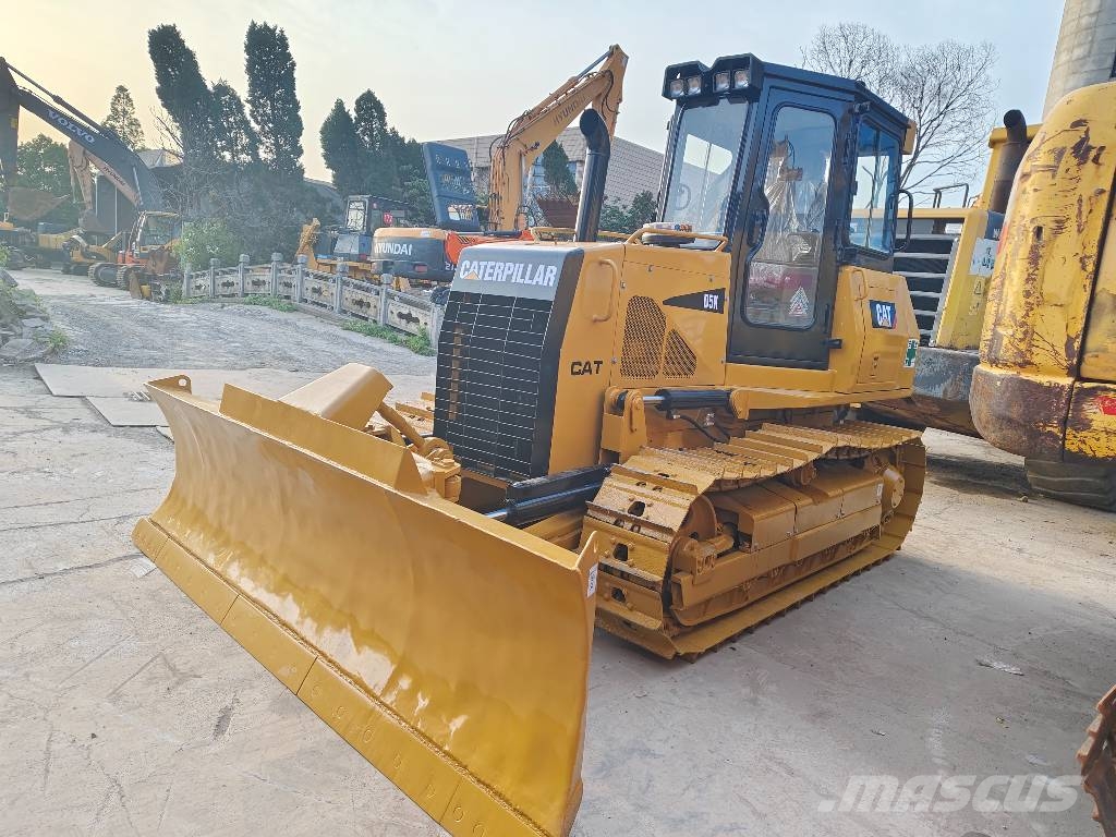 CAT D 5 K Buldožeri guseničari