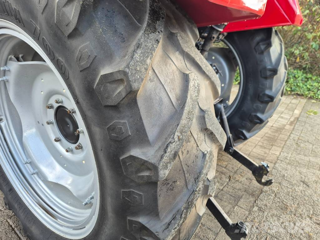 Case IH 845 XL Plus Traktoren