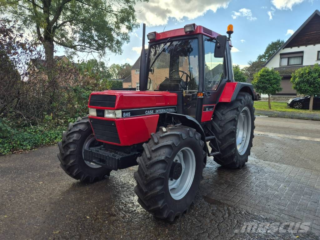 Case IH 845 XL Plus Traktoren