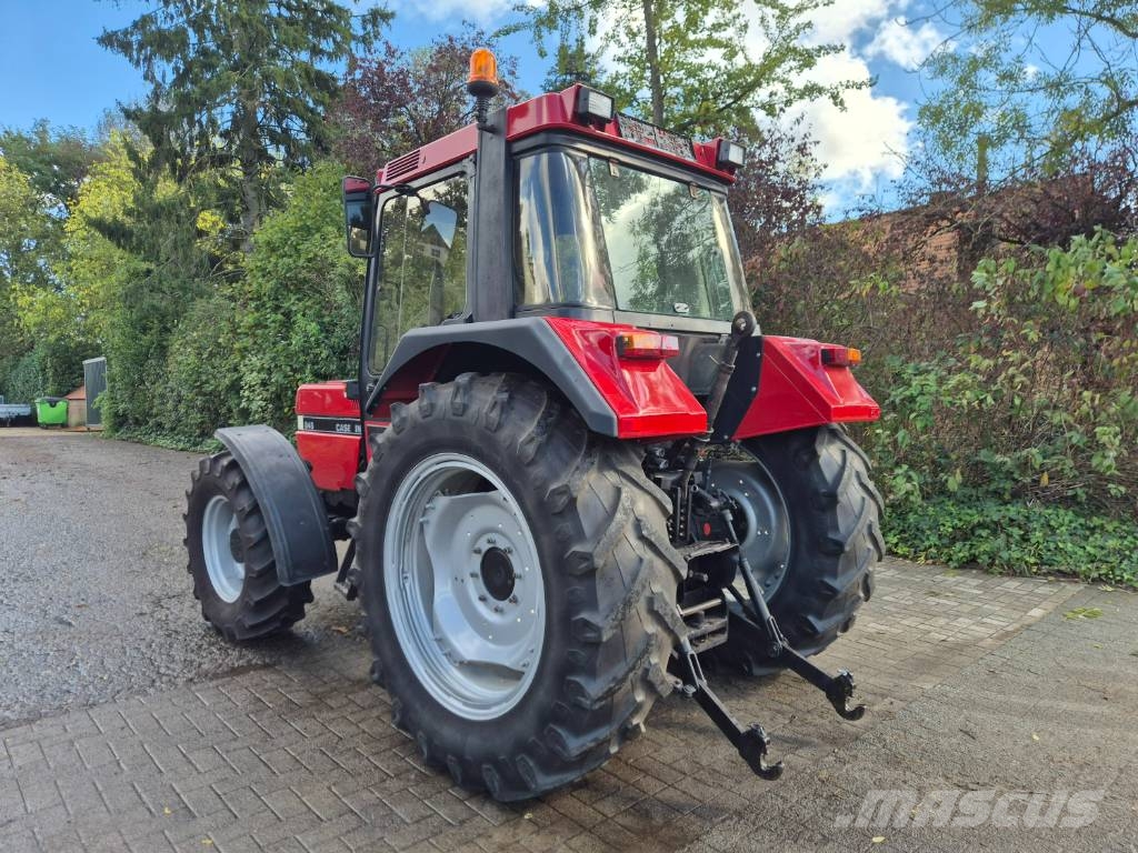 Case IH 845 XL Plus Traktoren