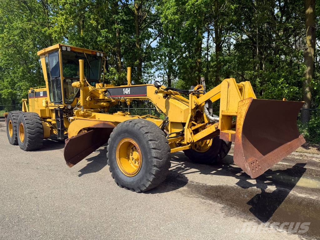 CAT 14H Niveleuse