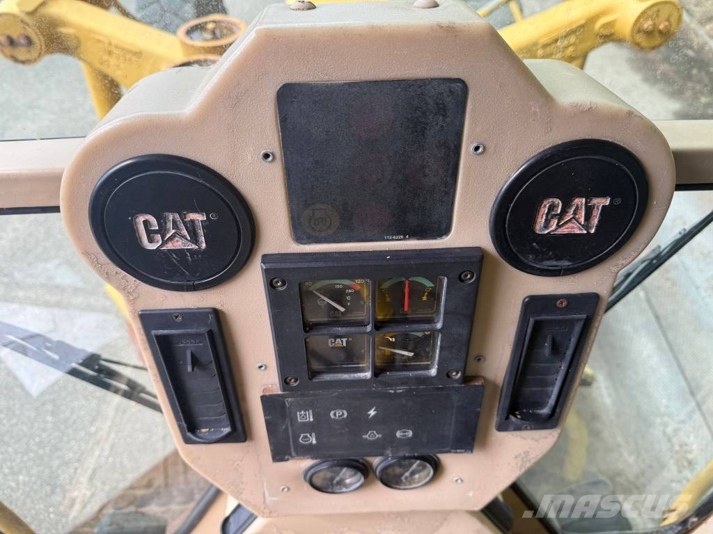 CAT 14H Niveleuse
