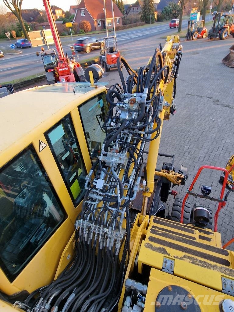 Atlas 1404 KZW حفارات بعجل