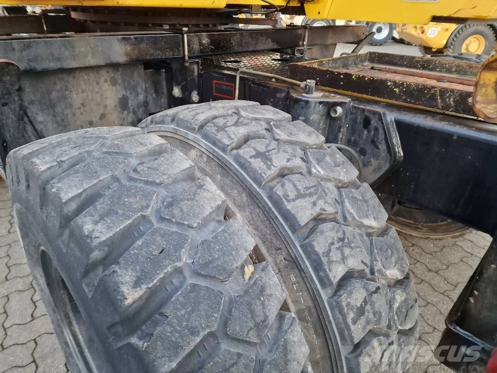 Atlas 1404 KZW حفارات بعجل