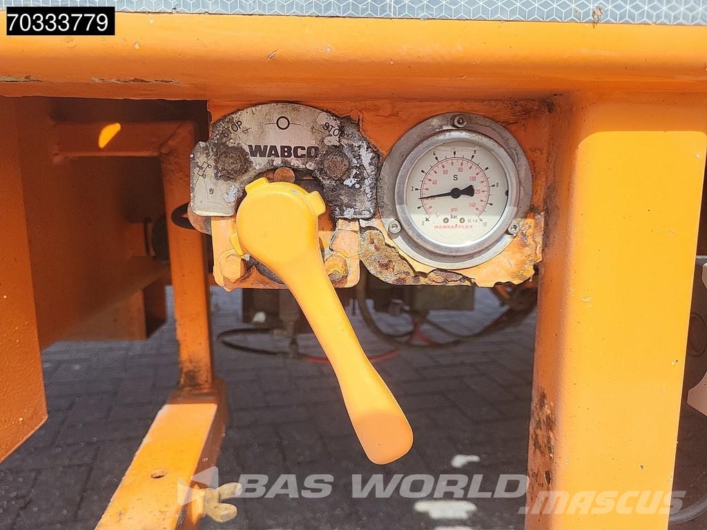 Meusburger MTS-4 Low loader-semi-trailers