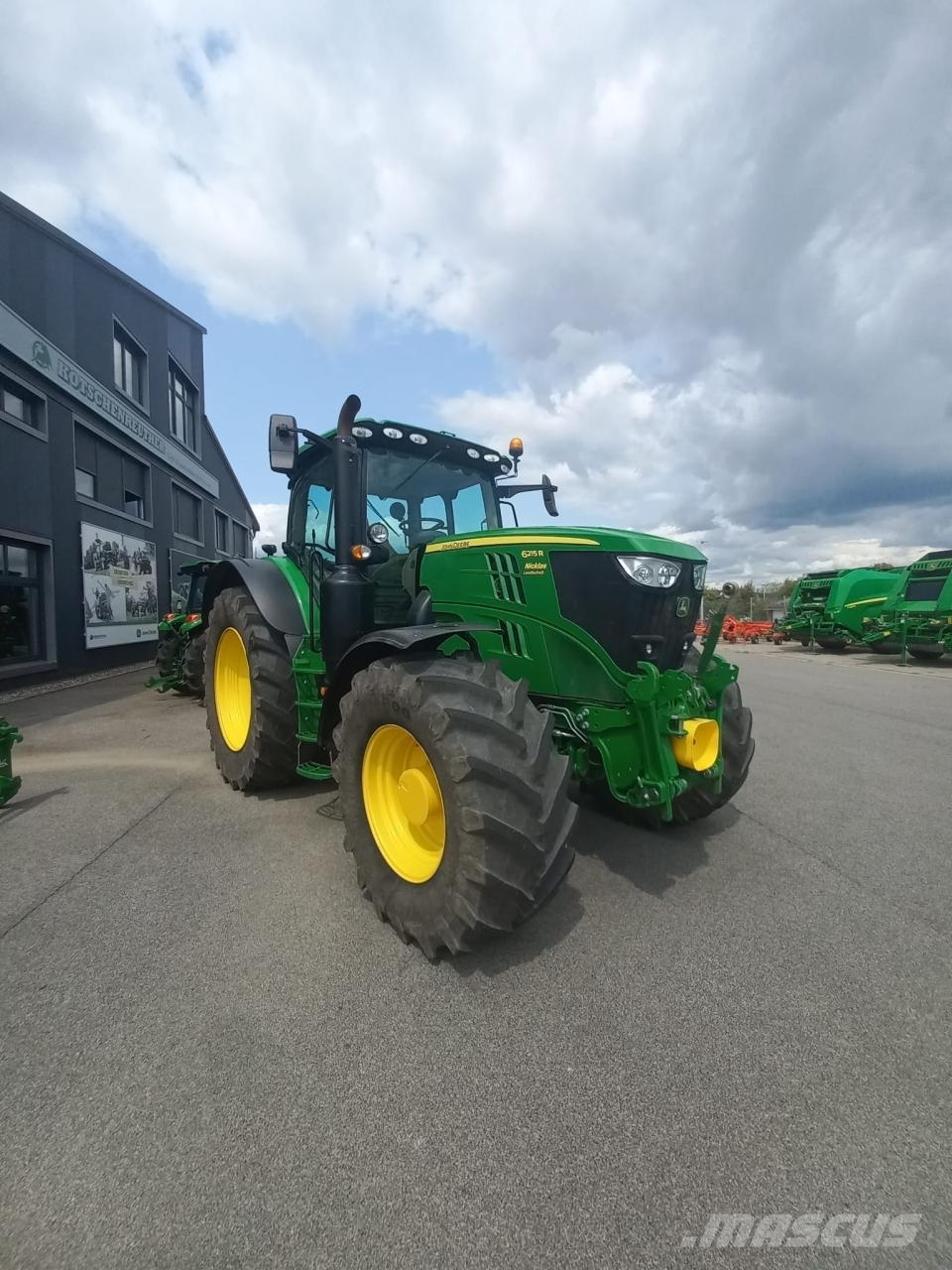 John Deere 6215R Tractores
