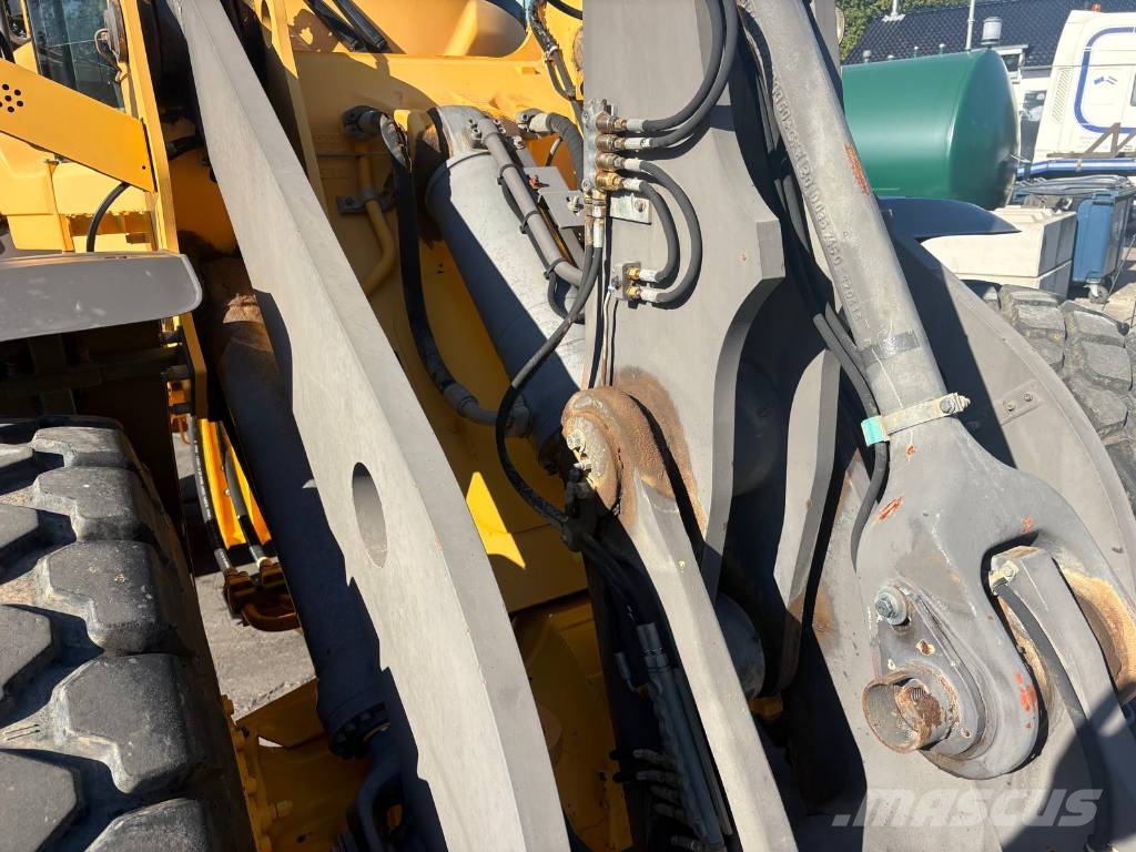 Volvo L 90 H Kolesni nakladalci