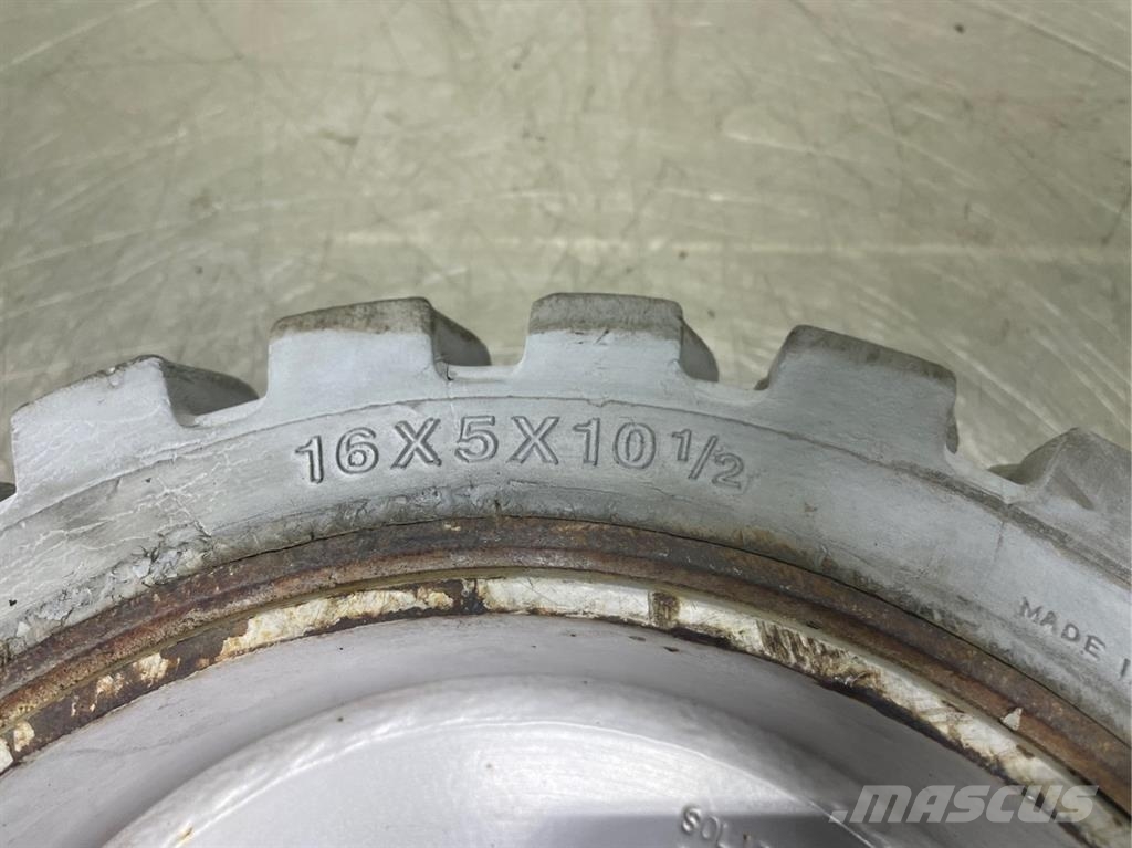 ATN PIAF1000R-Solideal 406/127-266.7 (16x5x10.5)-Tire Pneumatiky, kola a ráfky