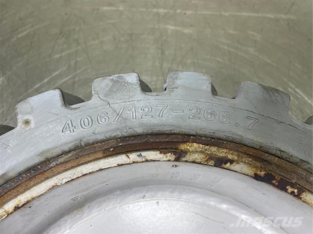 ATN PIAF1000R-Solideal 406/127-266.7 (16x5x10.5)-Tire Pneumatiky, kola a ráfky