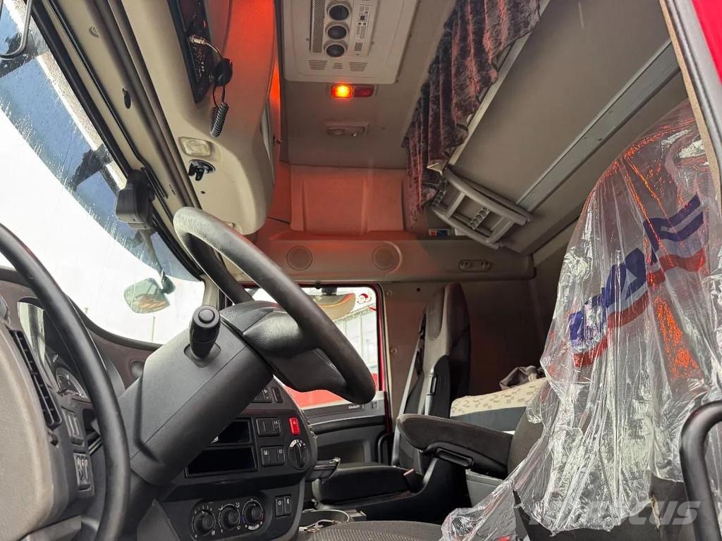 DAF XF 460 4X2 EURO 6 SKIRTS STANDAIRCO Nyergesvontatók