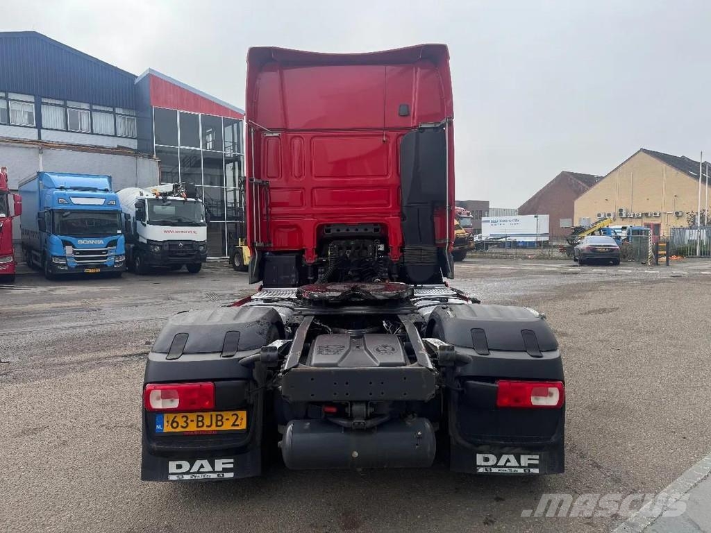 DAF XF 460 4X2 EURO 6 SKIRTS STANDAIRCO Nyergesvontatók