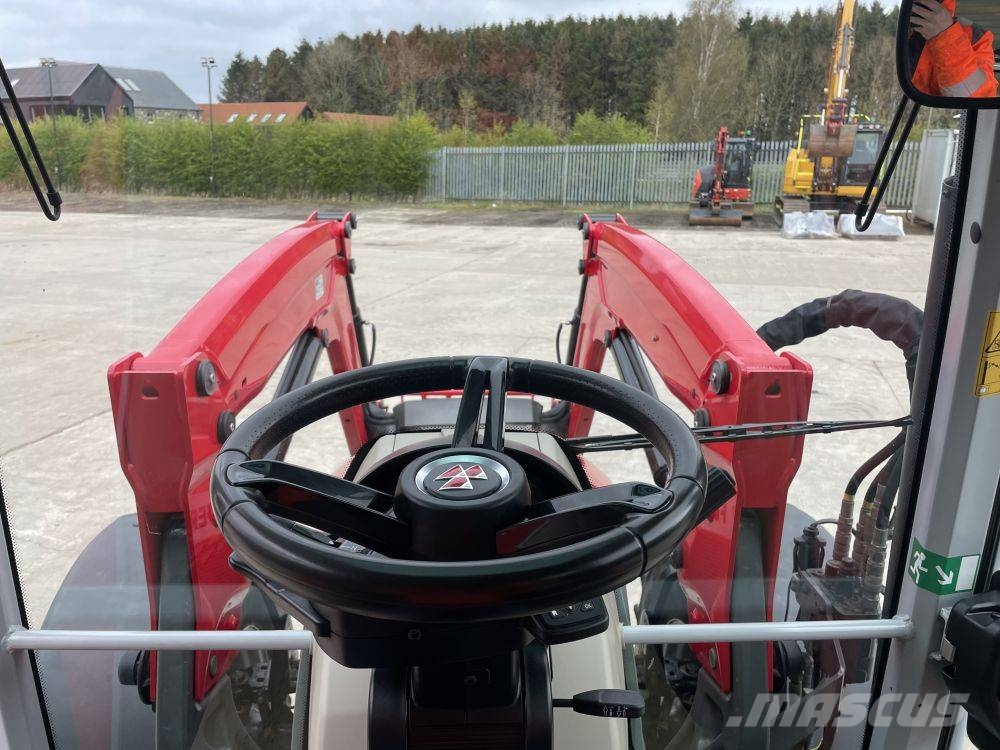 Massey Ferguson 5S.125 Traktoren