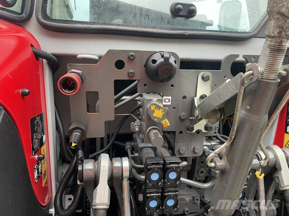 Massey Ferguson 5S.125 Traktoren
