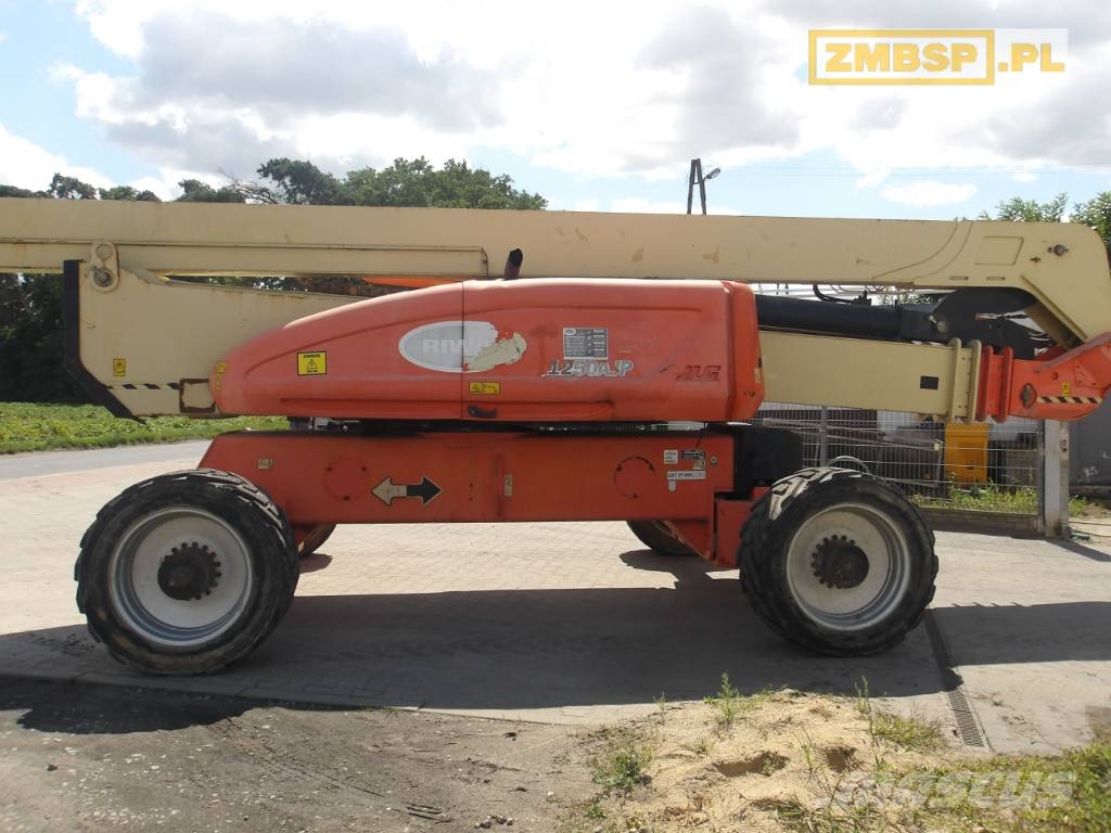 JLG 1250 AJP Nacelles articulées