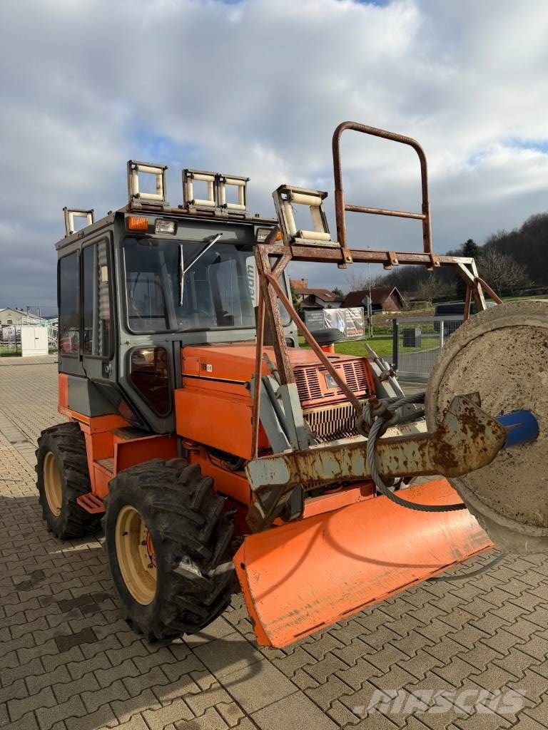 Ditch Witch 8020 T Rýhovače