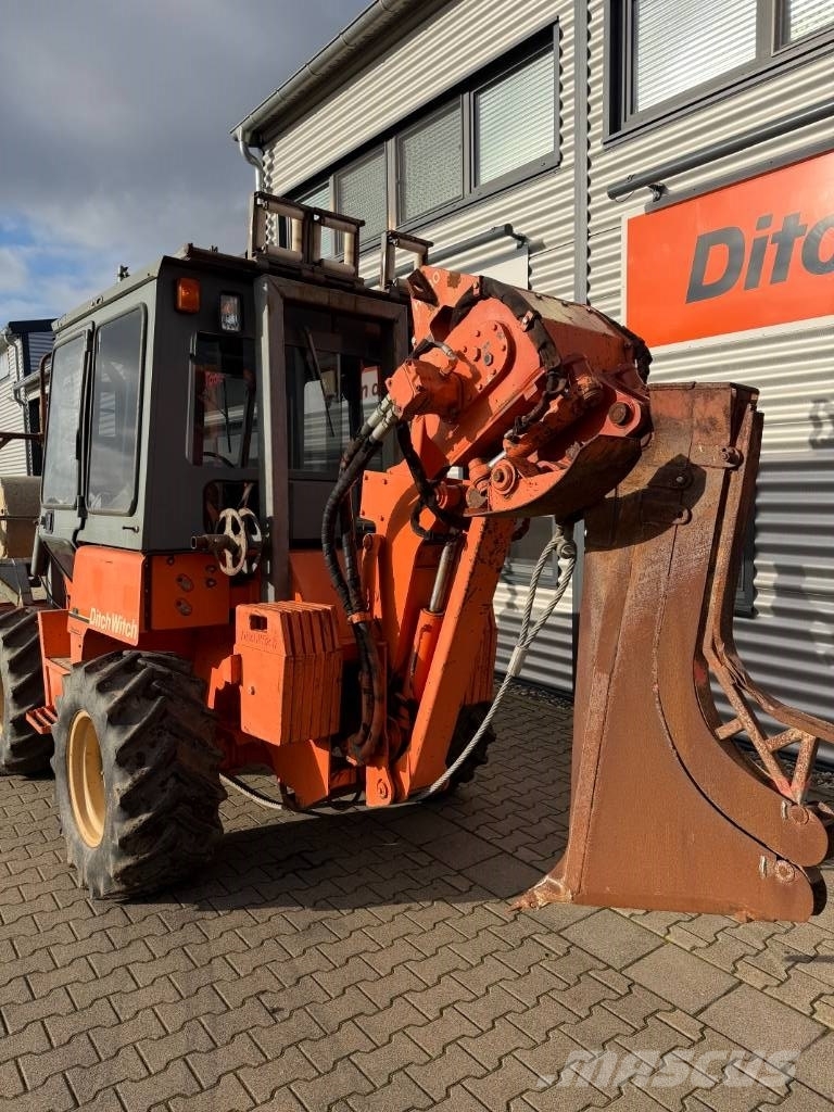 Ditch Witch 8020 T Rýhovače