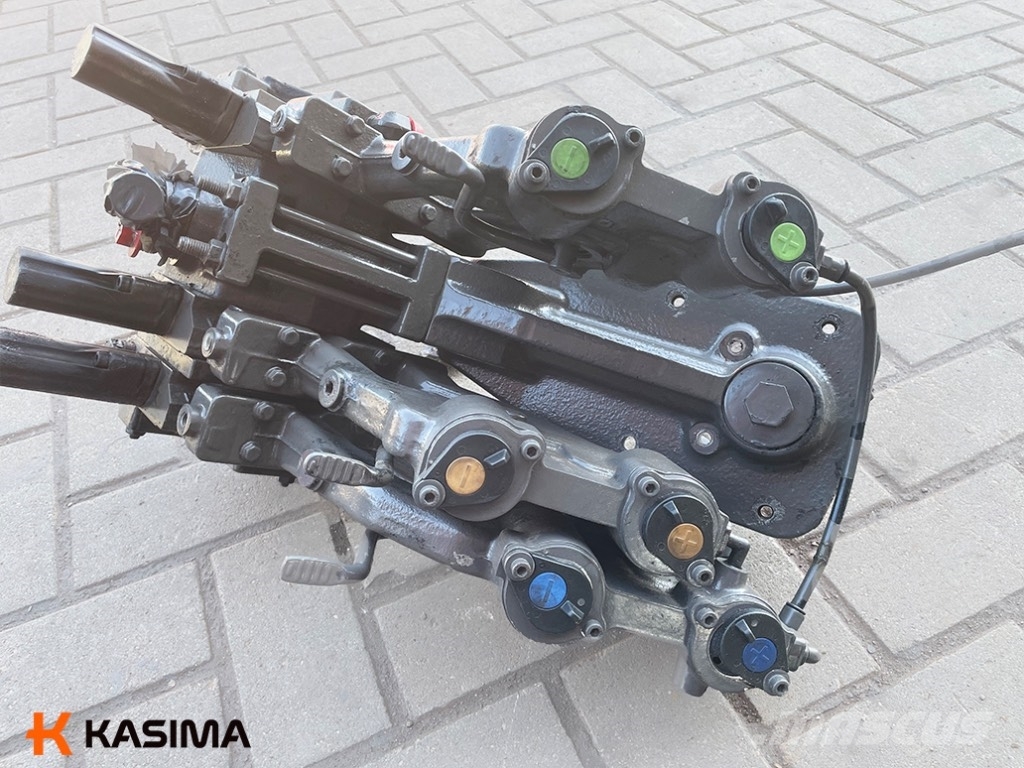 CLAAS Arion Hydraulic distributor Hüdraulika