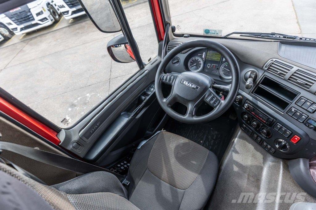 DAF CF 440 FAK -8x2 + Palfinger Epsilon Q180 Z95TR Camiones elevadores de gancho