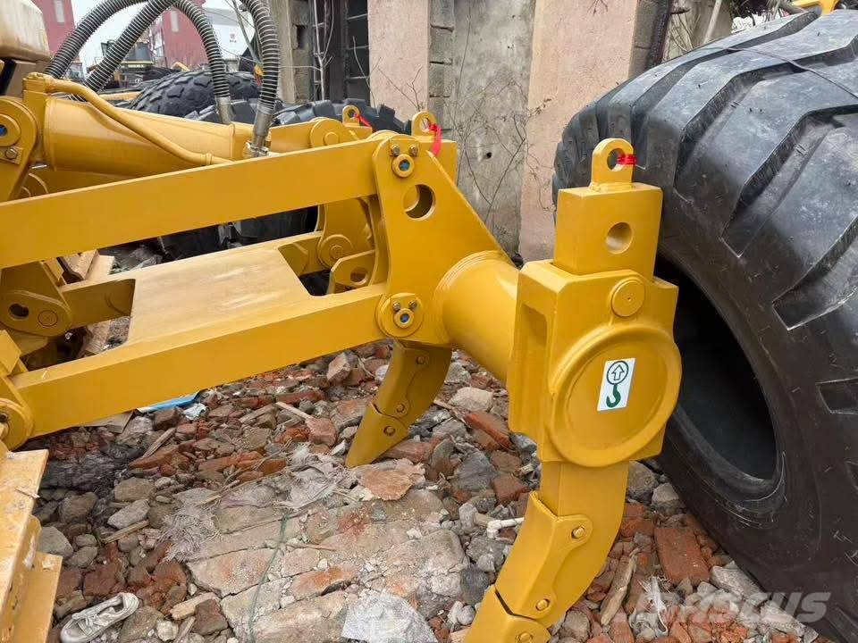 CAT D 6 G 履帶推土機